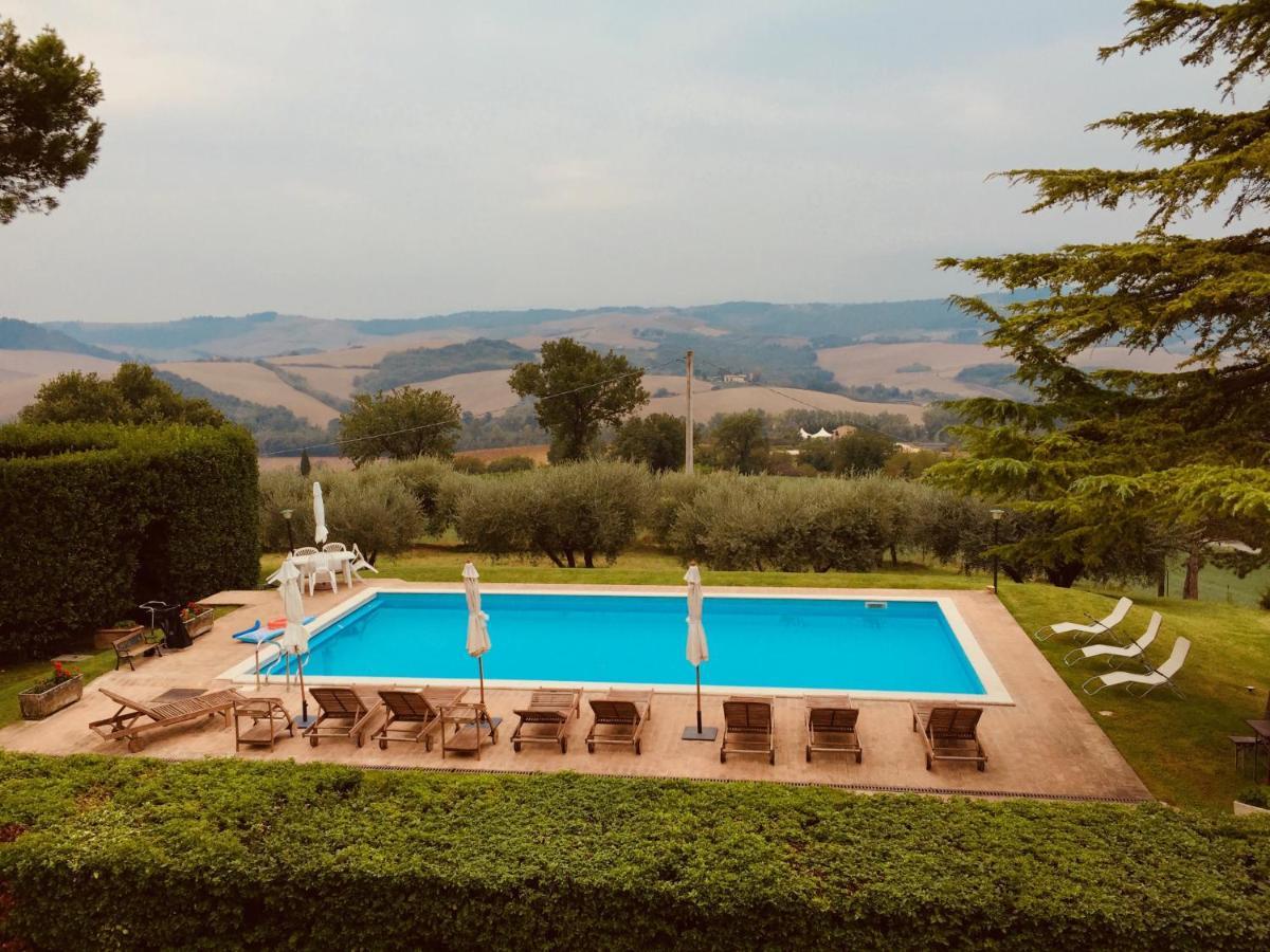 Gorgeous 2-Storey Villa With A Large Private Pool Todi Dış mekan fotoğraf
