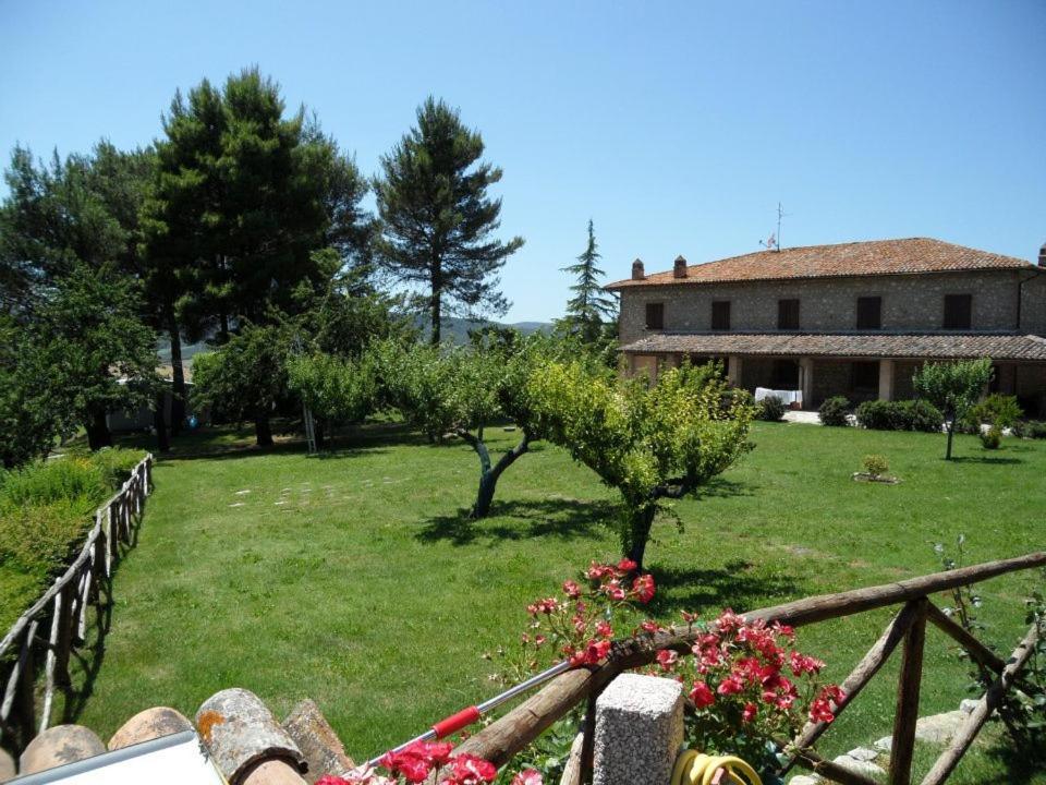 Gorgeous 2-Storey Villa With A Large Private Pool Todi Dış mekan fotoğraf