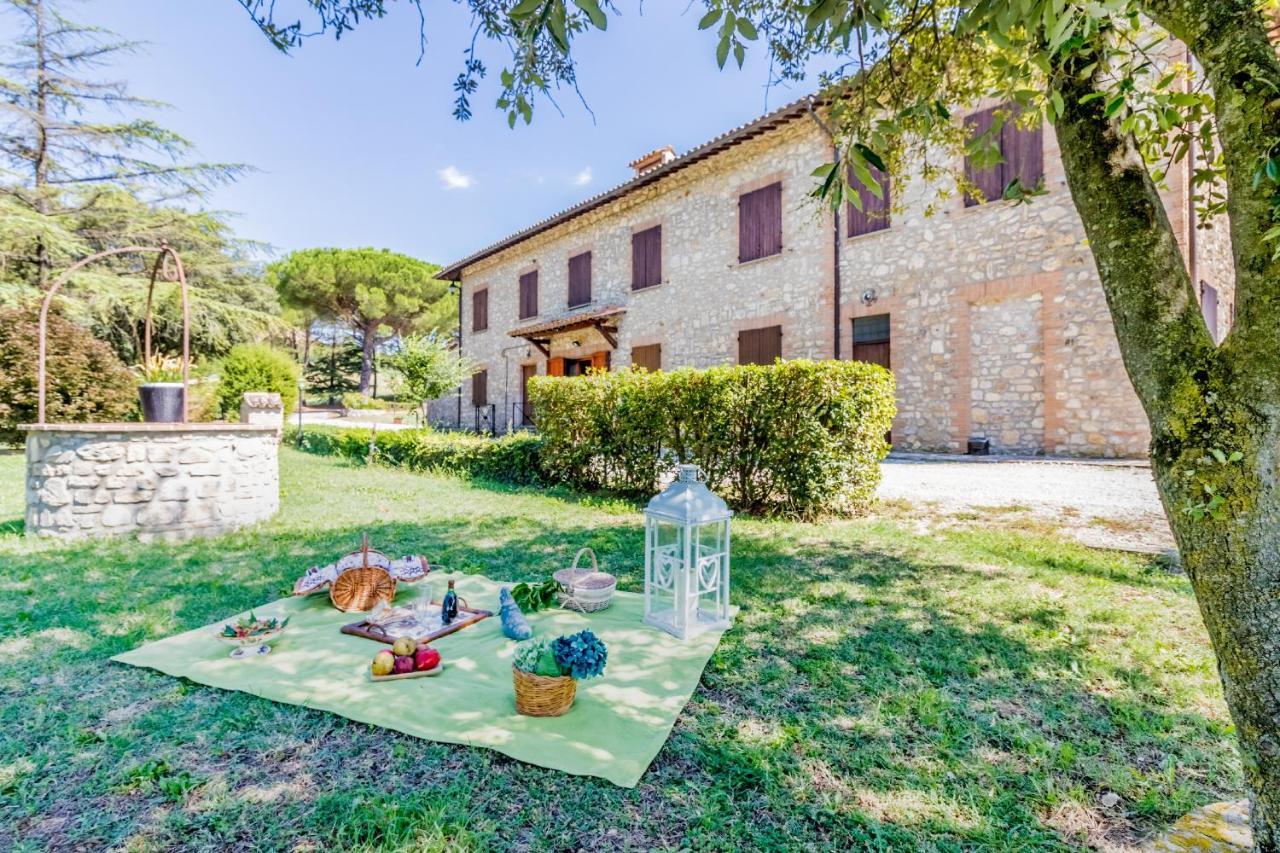 Gorgeous 2-Storey Villa With A Large Private Pool Todi Dış mekan fotoğraf