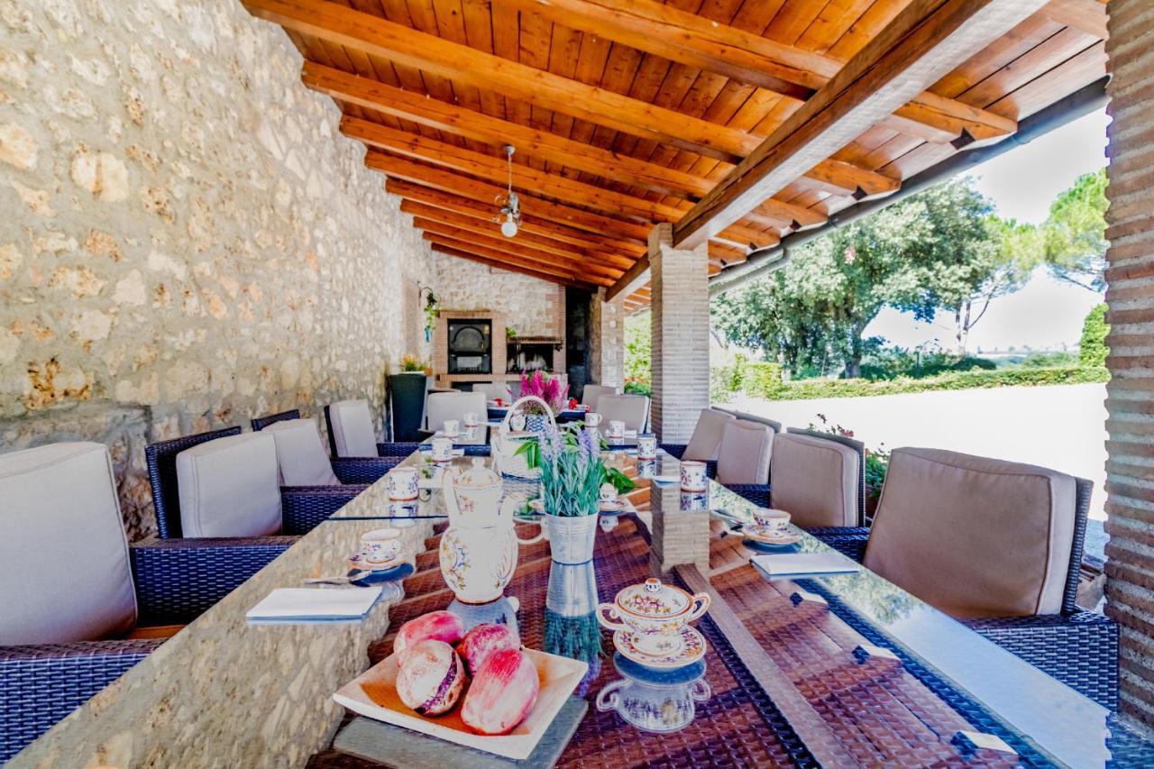 Gorgeous 2-Storey Villa With A Large Private Pool Todi Dış mekan fotoğraf